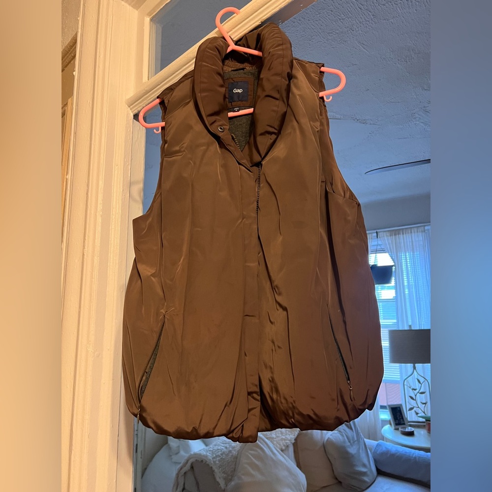 Gap vest